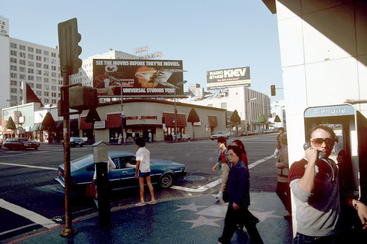 Hollywood retro-street