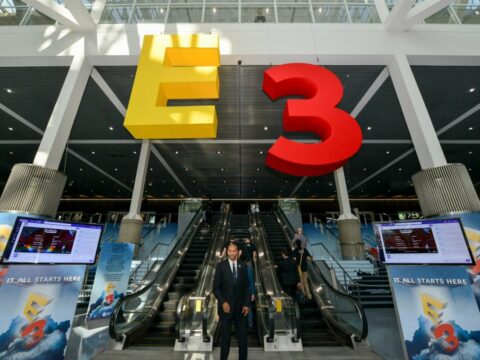 E3